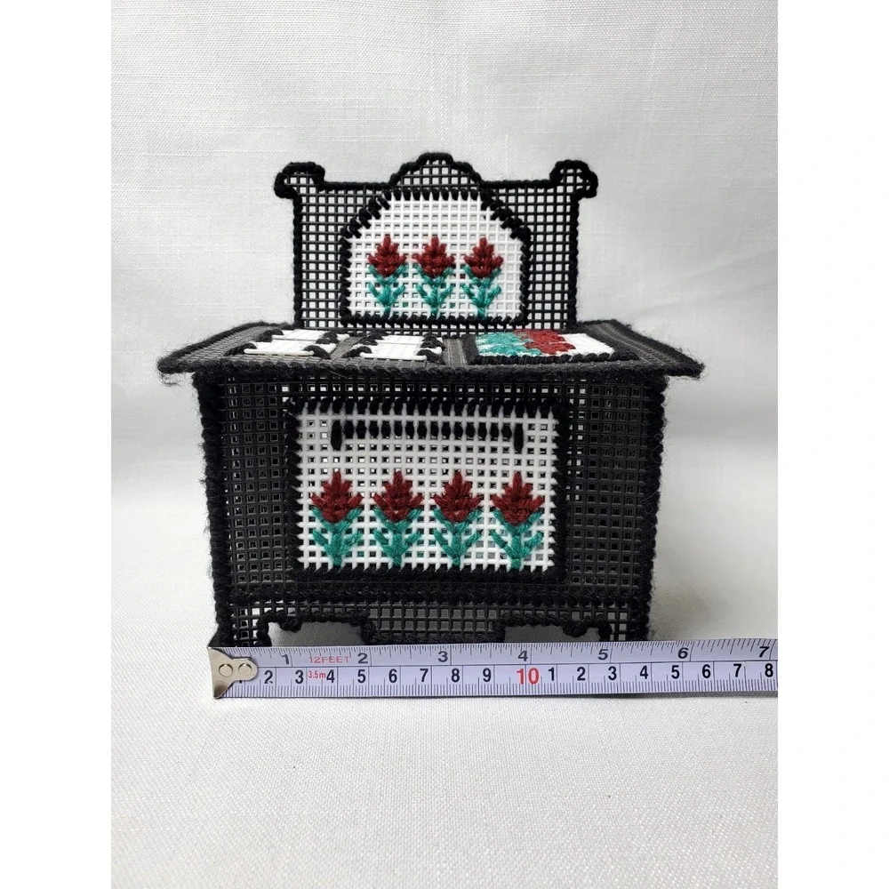 Vintage Plastic Canvas Trinket Chest Handmade Needlepoint Floral Cottagecore‎